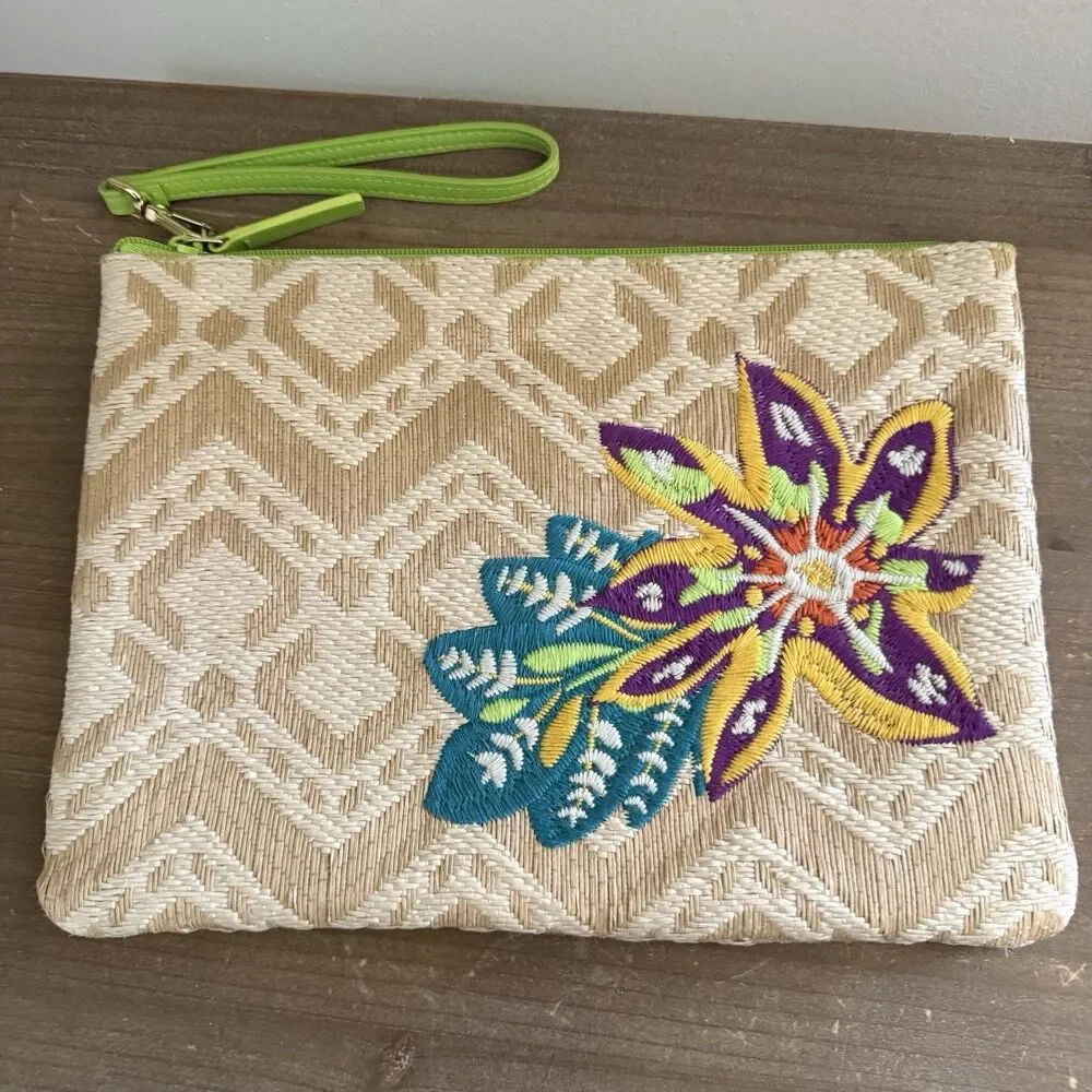 Vera Bradley Straw Beach Summer Wristlet Natural Chevron